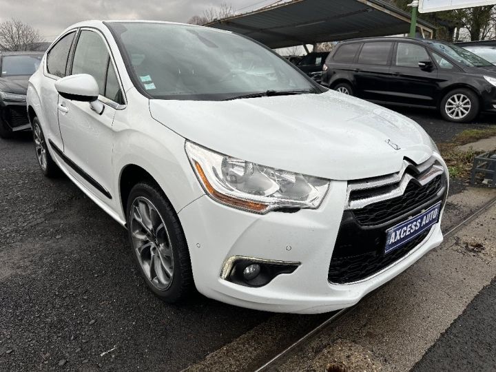 Citroen DS4 HDi 160 FAP Sport Chic Blanc - 10