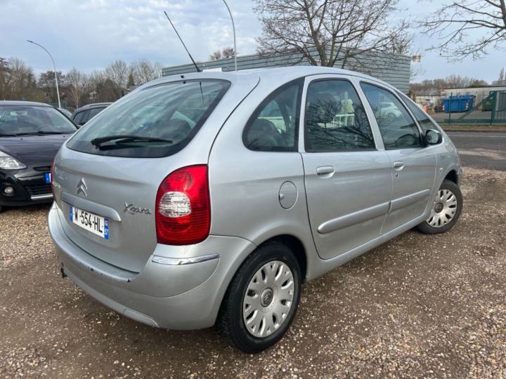 Citroen Xsara Picasso 1.6 HDI 90 CONFORT Gris - 4