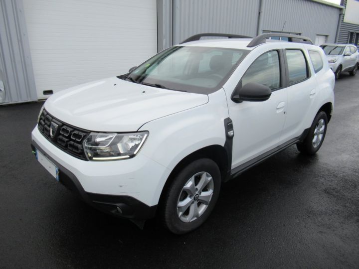 Commercial car Dacia Duster 4 x 4 DCI 115 4X4 5 PLACES  - 1