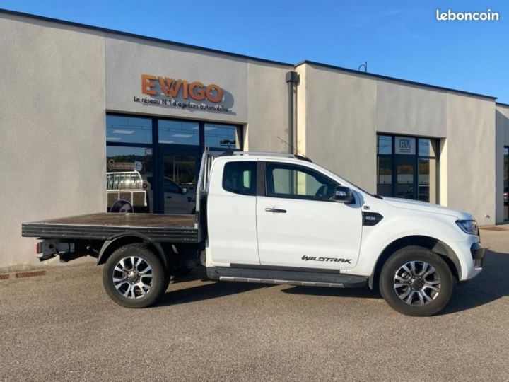 Commercial car Ford Ranger 4 x 4 SUPER CABINE 3.2 TDCI 200CH +BENNE CLASSIQUE WILDTRACK 4X4 1MAIN ENTRETIEN Blanc - 11