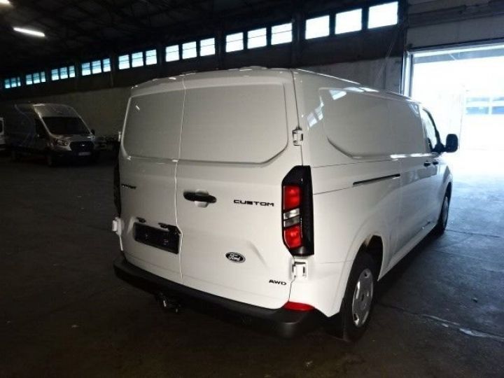 Commercial car Ford Transit 4 x 4 CUSTOM FOURGON 320 L2H1 2.0 ECOBLUE 170 CH BVA8 4X4 BUSINESS Blanc - 18