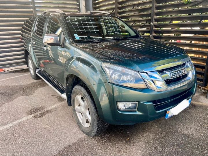 Commercial car Isuzu D-Max 4 x 4 2.5 163 ch 4x4 crew cab attelage hardtop camera suivi complet Vert - 1