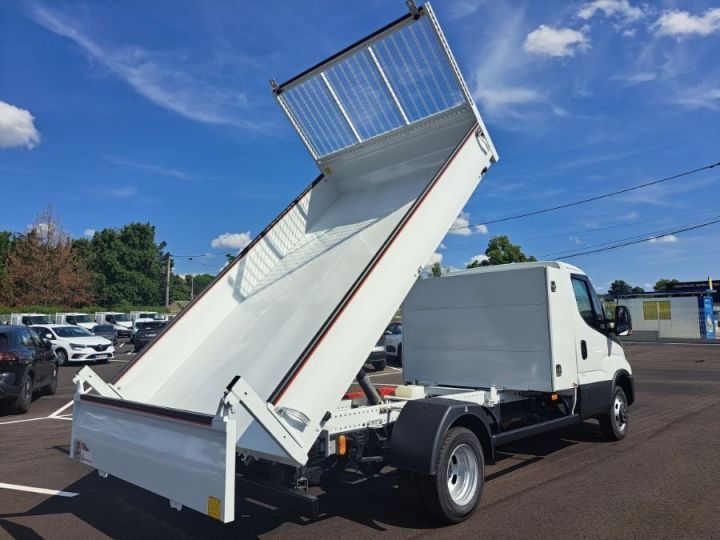 Commercial car Iveco Daily Back Dump/Tipper body 35C16 BENNE 40000E HT Blanc - 2