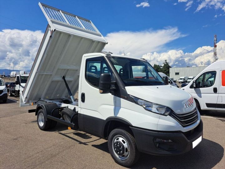 Commercial car Iveco Daily Back Dump/Tipper body 35C18 BENNE 45900E HT Blanc - 1