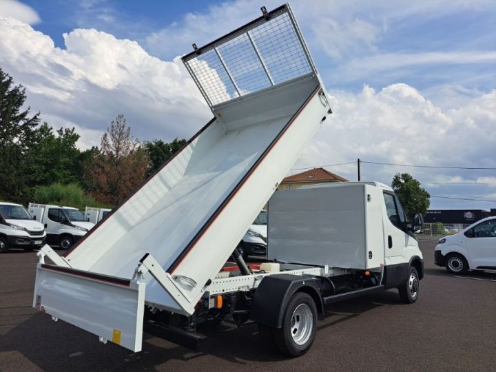 Commercial car Iveco Daily Back Dump/Tipper body 35C18 BENNE GPS + CAMERA 45500E HT Blanc - 2