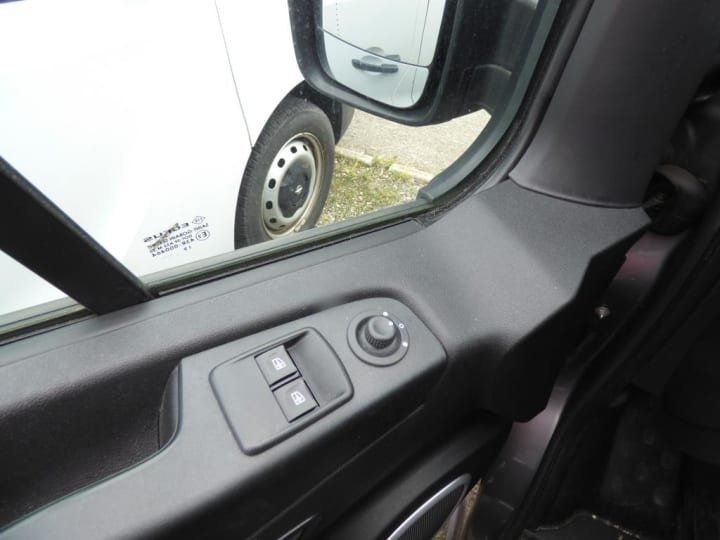 Commercial car Renault Trafic Mini-bus COMBI MINIBUS L1 dCi 145 CH Energy S&S Life GRIS - 17