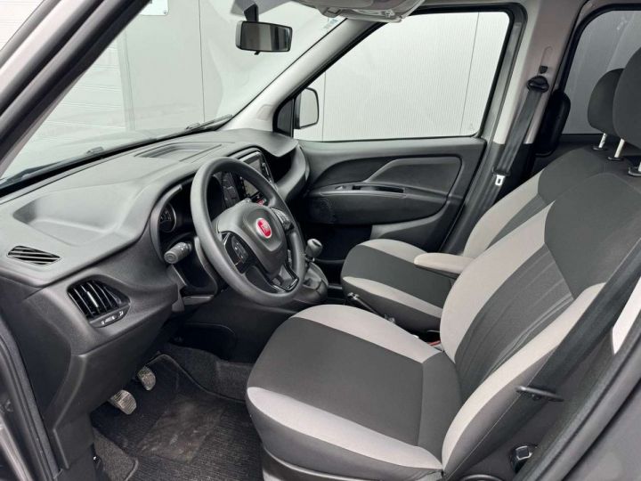 Commercial car Fiat Doblo Other 1.6 MJET -- 5 places faible kilométrage Gris Métallisé - 9