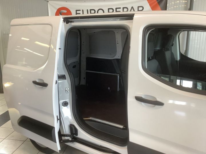 Commercial car Fiat Doblo Other FIAT SCUDO 1L5 130 CV EAT8 PLO LOUNG M BLANC - 5