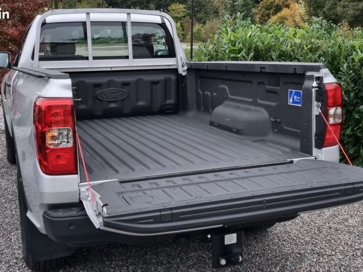 Commercial car Ford Ranger Other IV simple cabine 2.0 ecoblue 170 xl -22% Autre - 4