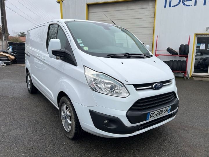 Commercial car Ford Transit Other 330C 2.2 TDCI 125CH TRACTION Blanc - 1