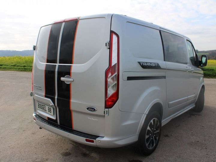 Commercial car Ford Transit Other CUSTOM L1H1 2.0 DIESEL 170 CV 5 PLACES GPS 3D CAMÉRA FULL LED USB RE JA 17 BOITE AUTO Gris Titane - 2