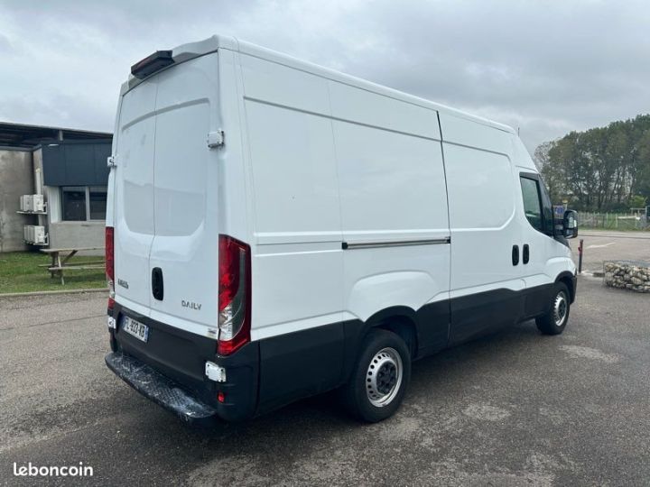 Commercial car Iveco Daily Other 15490 ht fourgon l2h2 v12 35s14  - 4