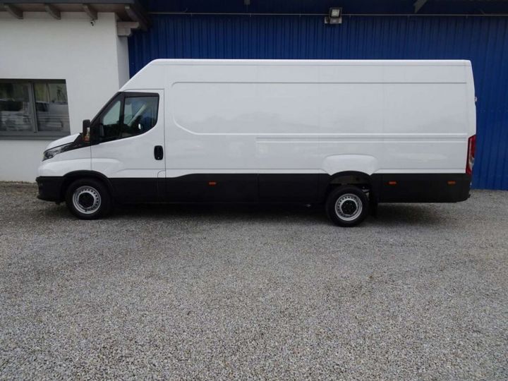 Commercial car Iveco Daily Other 2023 35S16 V 2,3 D Kastenwagen L4H2 / Jahreswagen  - 15