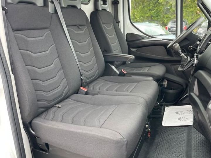 Commercial car Iveco Daily Other 3.0 50C17 L3H3 Poid Lourd 170 CV 3 places Caméra Clim 5T200 PTRA 8700 kg Attelage 220 V Panneau signalisation Roue jumelée Etagère + établi Tachygraph Blanc - 7