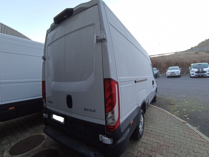 Commercial car Iveco Daily Other 35C FG 35C18H V18 4100 3.0 HI-MATIC Blanc - 2