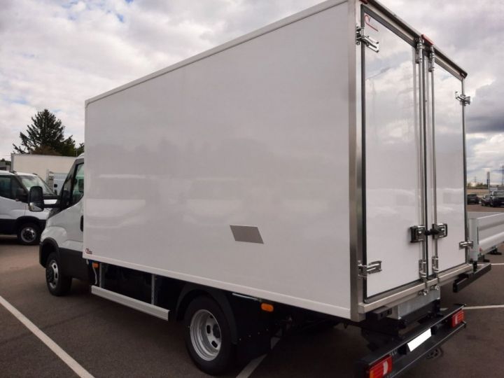 Commercial car Iveco Daily Other 35C16 CAISSE FRIGO 58500E HT Blanc - 2