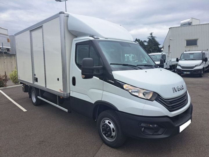 Commercial car Iveco Daily Other 35C18 A8 CAISSE HAYON MOINS DE 3M 59300E HT Blanc - 1