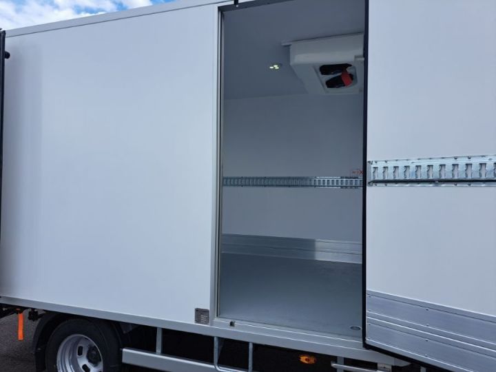 Commercial car Iveco Daily Other 35C18 CAISSE FRIGO 62000E HT Blanc - 3