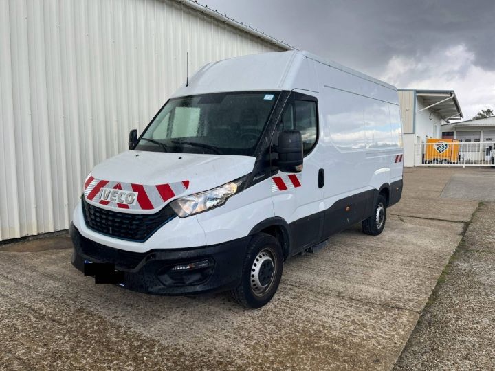 Commercial car Iveco Daily Other 35s Fg 35-S14 3.0i Hi-Matic GNC BLANC - 1