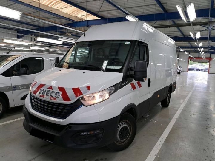 Commercial car Iveco Daily Other 35s Fg 35s Fg 35s14 V12 Hi-Matic BLANC - 1