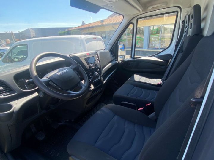 Commercial car Iveco Daily Other 35S14 Blanc - 4