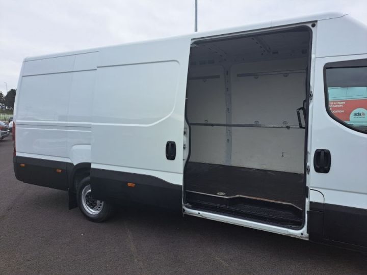 Commercial car Iveco Daily Other 35S16 FOURGON L4 28000E HT Blanc - 22