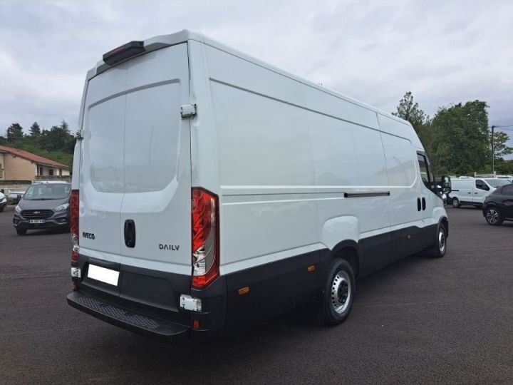 Commercial car Iveco Daily Other 35S16 FOURGON L4 28000E HT Blanc - 2