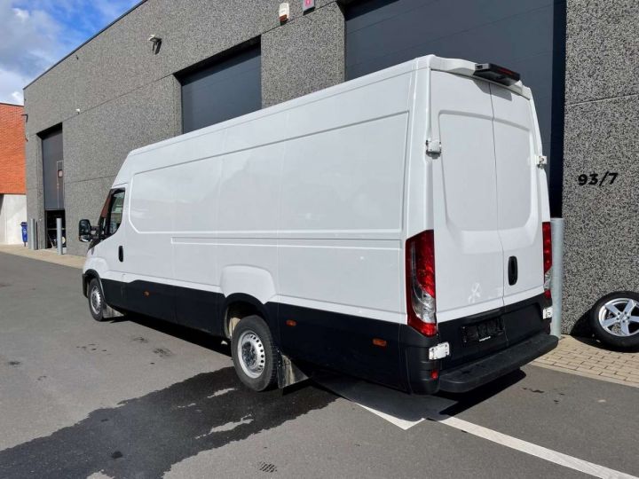 Commercial car Iveco Daily Other L4H2 - Camera - Airco - 16M3 - 156 PK - 3 seats Blanc - 2