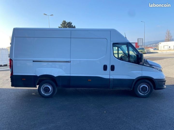 Commercial car Iveco Daily Other VU S18 3.0D 175CH AGILE 29.990HT Blanc - 6