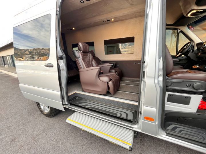 Commercial car Mercedes Sprinter Other Tourer 319 CDI Long - 6 Places Type Premiere Classe - Executive Argent Irridium - 24