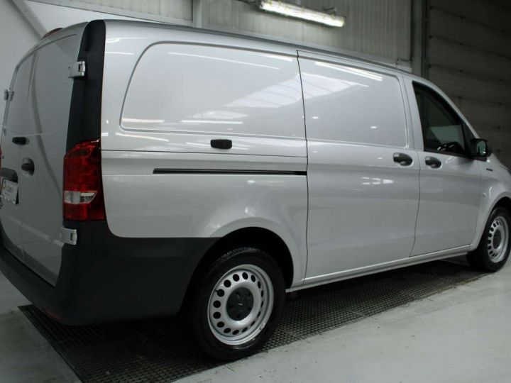 Commercial car Mercedes Vito Other eVito ~ Elektrisch TopDeal Navi ~20.000ex Argent Métallisé - 4