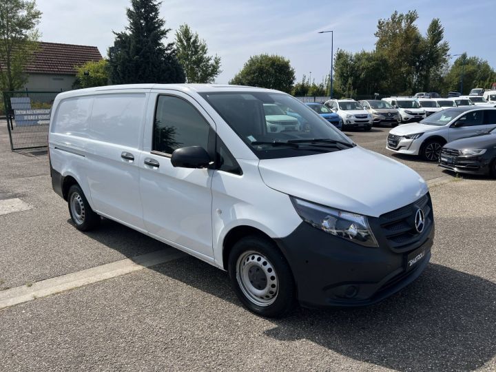 Commercial car Mercedes Vito Other III 114 2.0 CDI 136ch Pro 9G-TRONIC 1erMain 15,000Kms Clim GPS Caméra 21500euro H.T. TVA20% BLANC - 2