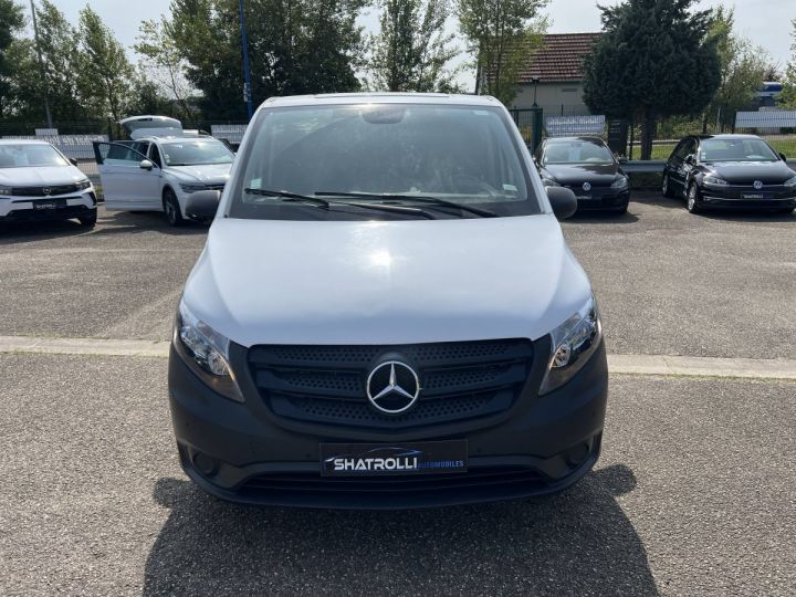 Commercial car Mercedes Vito Other III 114 2.0 CDI 136ch Pro 9G-TRONIC 1erMain 15,000Kms Clim GPS Caméra 21500euro H.T. TVA20% BLANC - 4