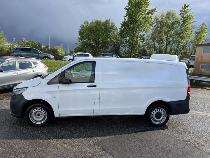 Commercial car Mercedes Vito Other III 114 2.0 CDI 136ch Pro 9G-TRONIC 1erMain 15,000Kms Clim GPS Caméra 24,950euroH.T. / TVA20% BLANC - 7