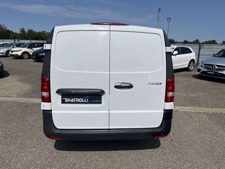 Commercial car Mercedes Vito Other III 114 2.0 CDI 136ch Pro 9G-TRONIC 1erMain 15,000Kms Clim GPS Caméra 25,000euro H.T. TVA20% BLANC - 9