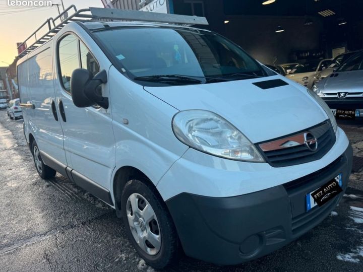 Commercial car Opel Vivaro Other 2L L1H1 115CH 1ère main 3 places 86500KM Blanc - 1