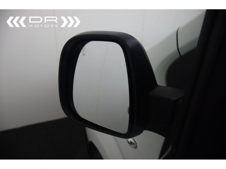 Commercial car Peugeot Expert Other 2.0 BlueHDI 180pk L2 S&S Aut.PREMIUM - NAVI MIRROR LINK ACHTERUITRIJCAMER 3 PLAATSEN Blanc - 40