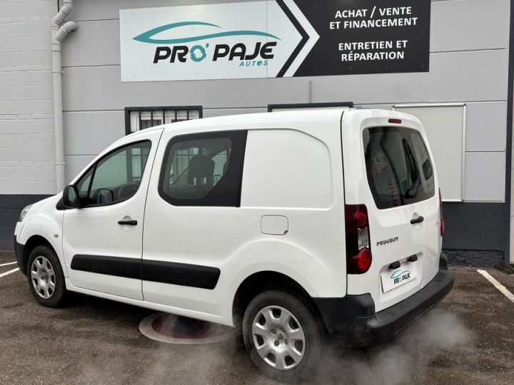 Commercial car Peugeot Partner Other 1.6 HDI 90 CTTE L2 / UTILITAIRE / 1E MAIN/ 3 PLACES / DISTRI2025 / 4 PNEUS NEUFS Blanc Métallisé - 2