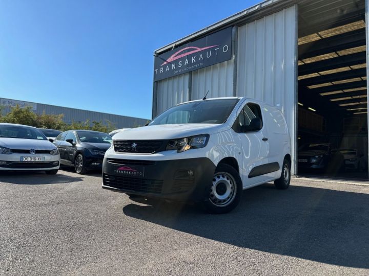 Commercial car Peugeot Partner Other FOURGON STANDARD 650 KG BLUEHDI 130 SS EAT8 PREMIUM - CARPLAY - CAMERA DE RECUL - PLANCHER Blanc - 1