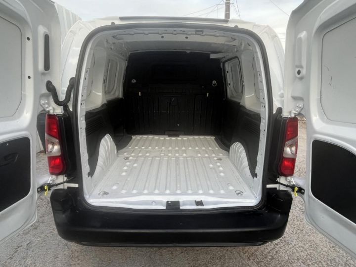 Commercial car Peugeot Partner Other Standard 1000KG 1.6 BlueHDi S&S - 100 III FOURGON Fourgon Grip Standard PHASE 1 BLANC - 9