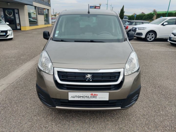 Commercial car Peugeot Partner Other Tepee 1.2 110 ch Caméra / Régulateur / Clim / Bluetooth Marron - 2