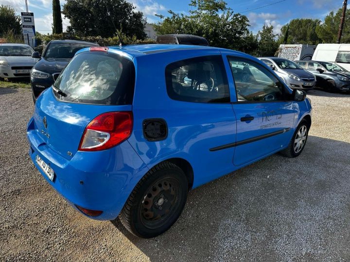 Commercial car Renault Clio Other III 1.5 dci 75 CV 2 PLACES Bleu Verni - 4