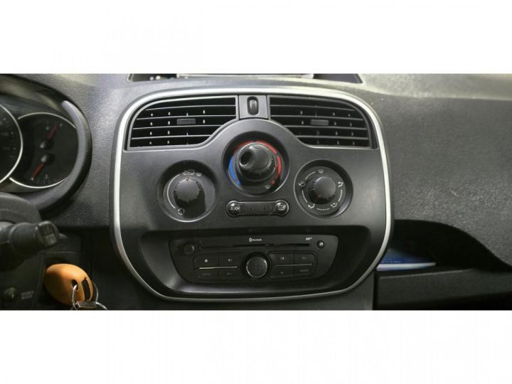 Commercial car Renault Kangoo Other L0 1.5 DCi 90 FOURGON COMPACT R-LINK / 1ERE MAIN / TVA RECUPERABLE BLANC - 15