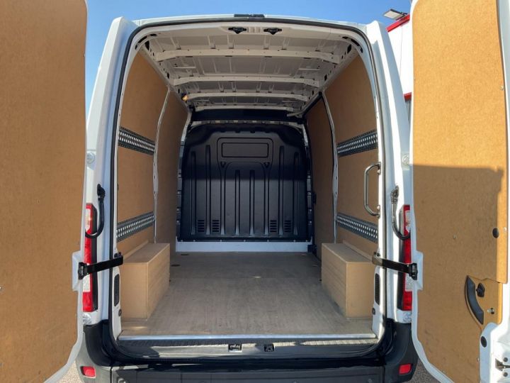 Commercial car Renault Master Other Grand Confort F3300 L2H2 2.3 Blue dCi 135CH - RADAR AR / BLUETOOTH - 14 916 HT BLANC - 29