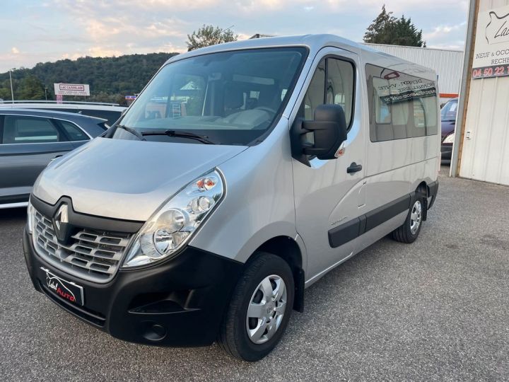 Commercial car Renault Master Other III COMBI L1H1 DCI 145 S-S 8 Places TPMR 1°main 18400 Km certifié Chariot électrique 400 kg Attelage Bluetooth TVA Apparente Garantie 6 mois Gris - 1