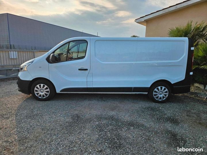 Commercial car Renault Trafic Other 3 fourgon phase 2 grand confort l2h1 2.0dci 120cv boite 6 vitesses garantie 24 mois valabe chez Blanc - 9