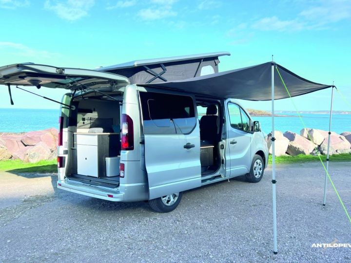 Commercial car Renault Trafic Other ANTILOPE VAN FLEX PLUS PH. 3 L1H1 GRAND CONFORT 2800 BLUE DCI 130 DE 2 A 4 PLACES 2 COUCHAGES Gris Métalisée - 3