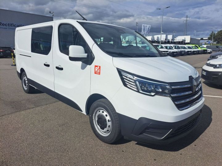 Commercial car Renault Trafic Other CABINE APPROFONDIE CA L2H1 3T BLUE DCI 130 GSR2 RED EDITION 6PL NOUVEAU RESTYLÉ Blanc - 1