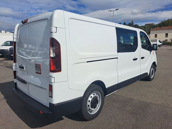 Commercial car Renault Trafic Other CABINE APPROFONDIE CA L2H1 3T BLUE DCI 130 GSR2 RED EDITION 6PL NOUVEAU RESTYLÉ Blanc - 2