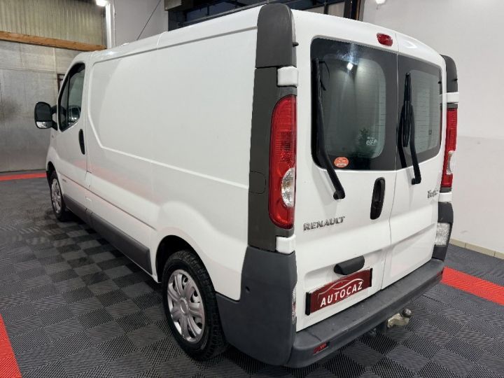 Commercial car Renault Trafic Other FOURGON 2.0 DCI 115 L1H1 CONFORT Blanc - 5